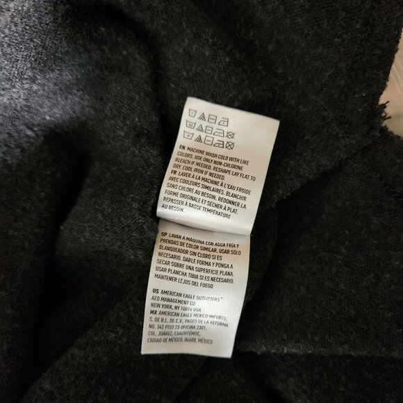American Eagle Sweater - Picture 5 of 7